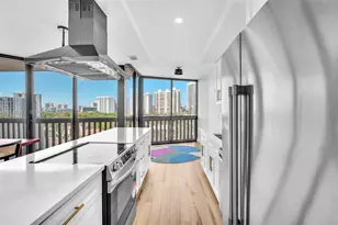 1000 W Island Blvd, Aventura, FL 33160 - Photo 14
