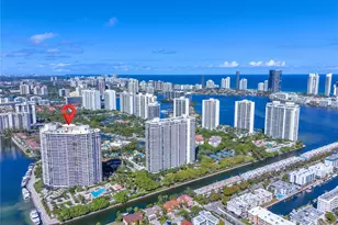 1000 W Island Blvd, Aventura, FL 33160 - Photo 32