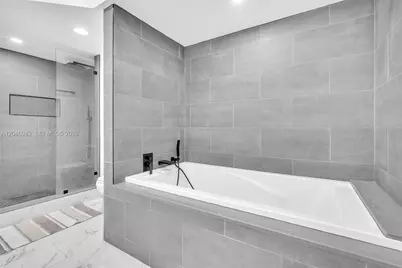 1000 W Island Blvd #1206, Aventura, FL 33160 - Photo 20