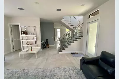 8256 NW 48th Ter, Doral, FL 33166 - Photo 10