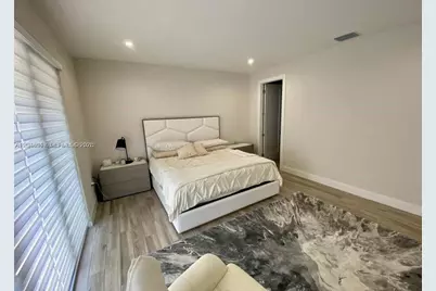 8256 NW 48th Ter, Doral, FL 33166 - Photo 18