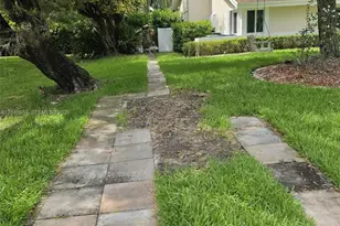 9760 SW 148th St, Miami, FL 33176 - Photo 4