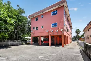 458 SW 9th St, Miami, FL 33130 - Photo 20