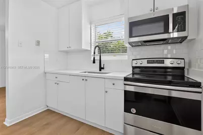 458 SW 9th St #1, Miami, FL 33130 - Photo 1