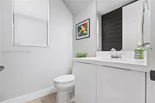 8774 NW 103rd Ave, Doral, FL 33178 - Photo 18