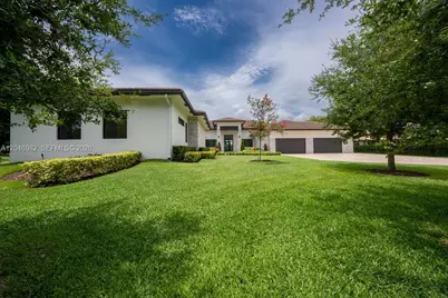 11861 NW 9th St, Plantation, FL 33325 - Photo 4