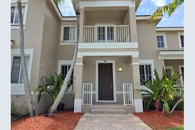 27300 SW 140th Psge, Homestead, FL 33032 - Photo 2