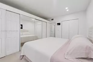 8550 Byron Ave, Miami Beach, FL 33141 - Photo 18