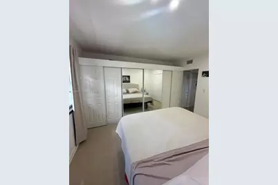 8550 Byron Ave #2H, Miami Beach, FL 33141 - Photo 10