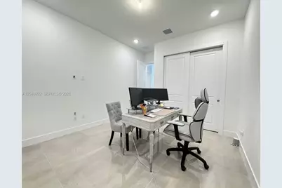 5444 SW Saint Armands Way, Loxahatchee, FL 33470 - Photo 18