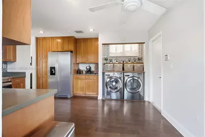 3715 Valais Dr, Hollywood, FL 33021 - Photo 14