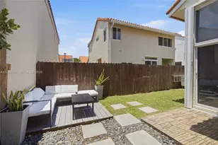 3715 Valais Dr, Hollywood, FL 33021 - Photo 36