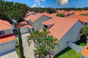 3715 Valais Dr, Hollywood, FL 33021 - Photo 40