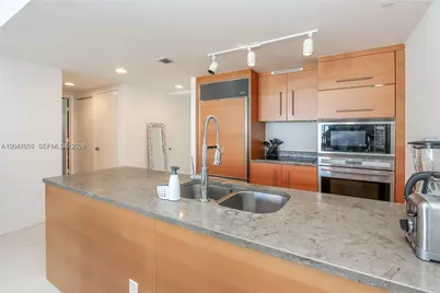 475 Brickell Ave #4612, Miami, FL 33131 - Photo 18