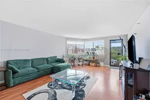 20840 San Simeon Way, Miami, FL 33179 - Photo 10