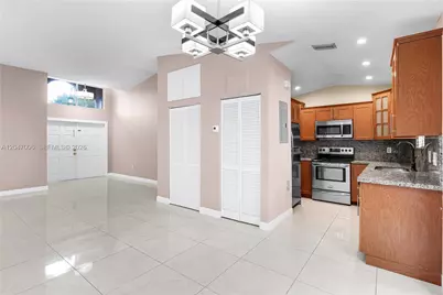 8433 NW 189th St #1104, Hialeah, FL 33015 - Photo 6