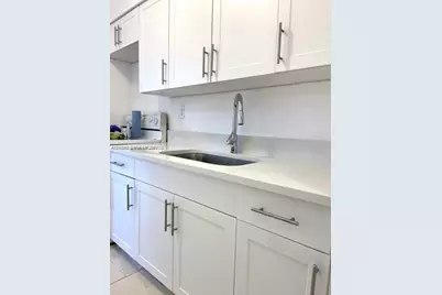 1204 NE 5th Ave #3, Fort Lauderdale, FL 33304 - Photo 2
