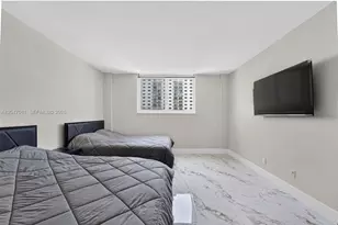 19380 Collins Ave, Sunny Isles Beach, FL 33160 - Photo 8