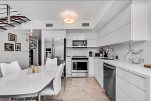 41 SE 5th St, Miami, FL 33131 - Photo 6