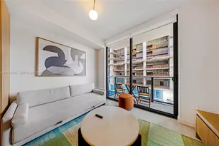 11 NE 6th St, Miami, FL 33132 - Photo 4
