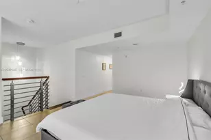 41 SE 5th St, Miami, FL 33131 - Photo 12