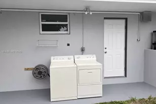 11752 SW 212th St, Miami, FL 33177 - Photo 20