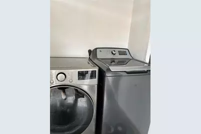 1102 NW 103rd St, Miami, FL 33150 - Photo 34