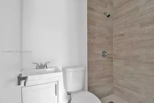 1102 NW 103rd St, Miami, FL 33150 - Photo 14