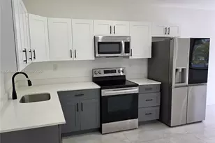 1102 NW 103rd St, Miami, FL 33150 - Photo 22