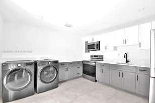 1102 NW 103rd St, Miami, FL 33150 - Photo 8