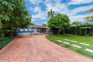 7630 Plantation Blvd, Miramar, FL 33023 - Photo 2