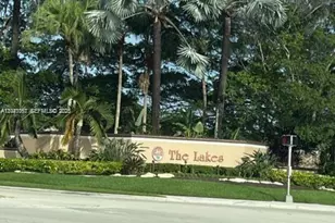 558 Stonemont Dr, Weston, FL 33326 - Photo 2