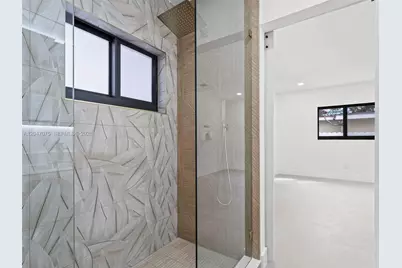 610 NE 164th Ter, Miami, FL 33162 - Photo 24