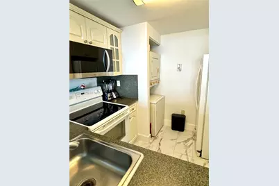 600 NE 36th St #609, Miami, FL 33137 - Photo 12
