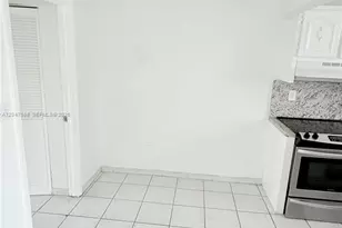 1975 NE 135th St, North Miami, FL 33181 - Photo 12