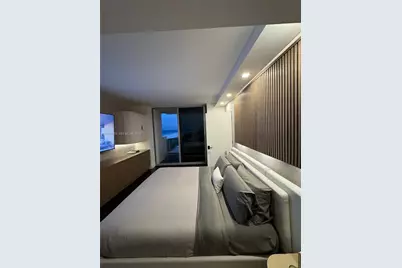 1455 Ocean Dr #904, Miami Beach, FL 33139 - Photo 4