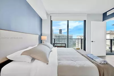 55 SW 9th St #3306, Miami, FL 33130 - Photo 8