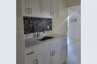 715 SW 6th St #1-2, Dania Beach, FL 33004 - Photo 4
