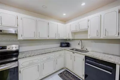 8100 SW 24th St #309, North Lauderdale, FL 33068 - Photo 12