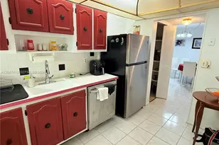 4140 NW 44th Ave, Lauderdale Lakes, FL 33319 - Photo 2