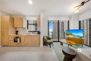 11 NE 6th St, Miami, FL 33132 - Photo 10