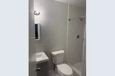 15 NE 13th St #B, Fort Lauderdale, FL 33304 - Photo 26