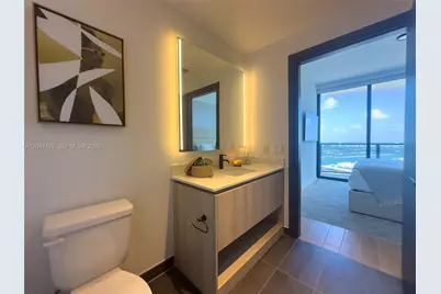 398 NE 5th St #4210, Miami, FL 33132 - Photo 2