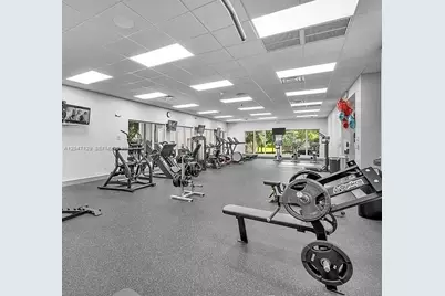 17011 N Bay Rd #1018, Sunny Isles Beach, FL 33160 - Photo 16