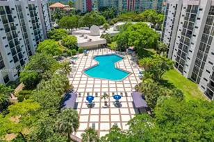 17011 N Bay Rd, Sunny Isles Beach, FL 33160 - Photo 2