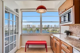 18041 Biscayne Blvd, Aventura, FL 33160 - Photo 12