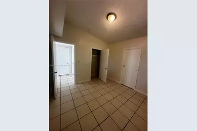 821 SW 2nd St, Florida City, FL 33034 - Photo 10