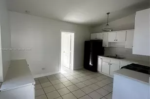 821 SW 2nd St, Florida City, FL 33034 - Photo 14