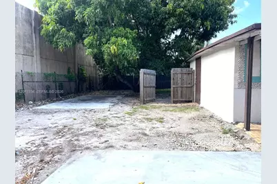 1541 SW 52nd Ave, Plantation, FL 33317 - Photo 20