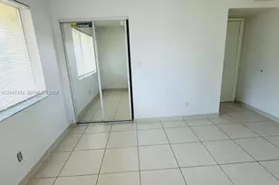 724 NE 4th St, Hallandale Beach, FL 33009 - Photo 6